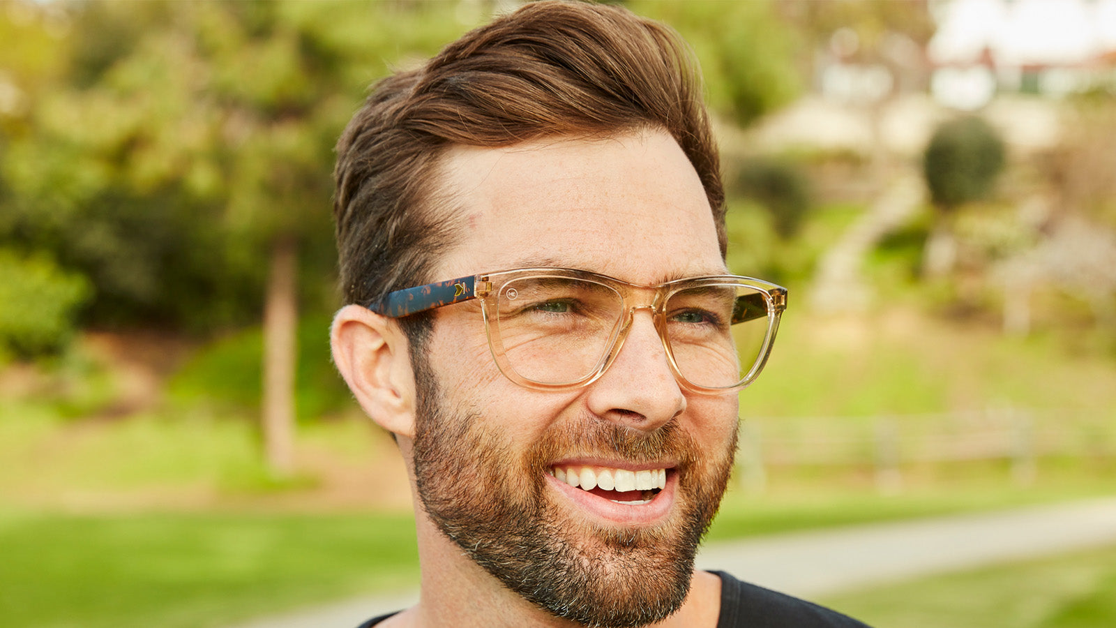 Man wearing On The Rocks Premiums Rx